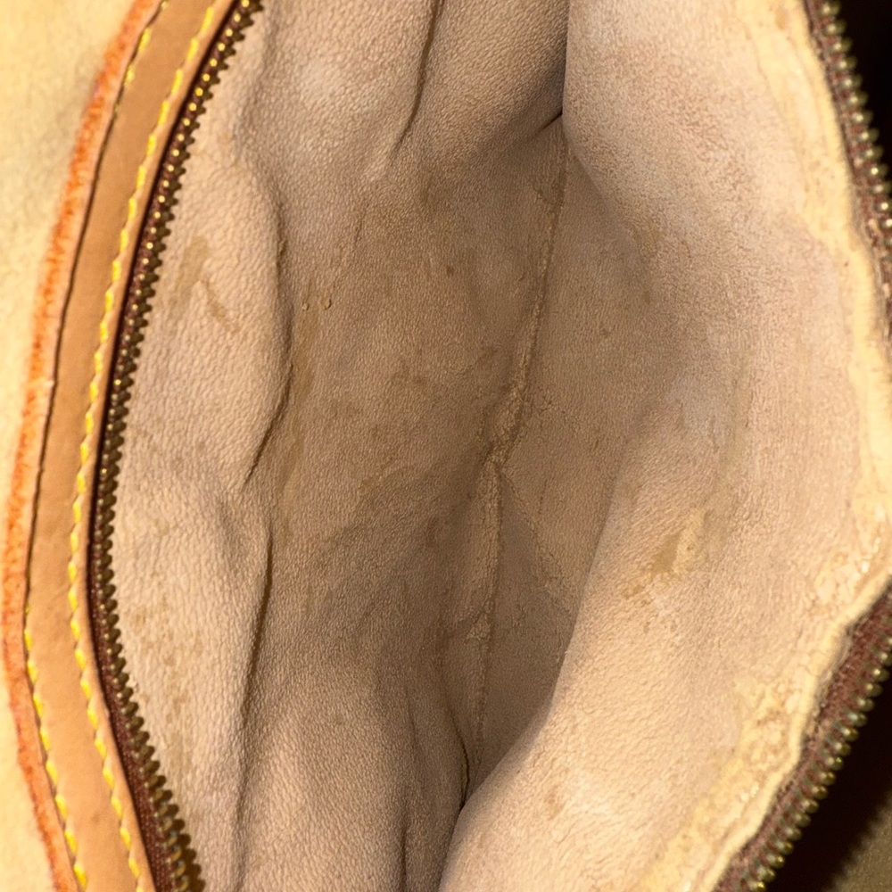 Louis Vuitton Rivoli Monogram Briefcase - Picture 12 of 13